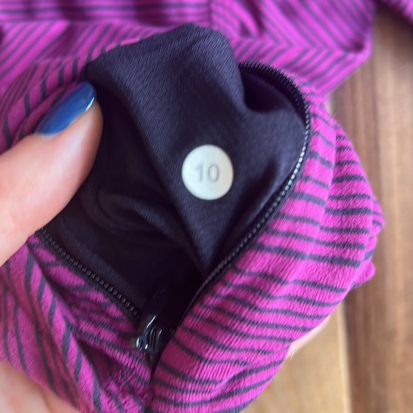 Lululemon running long sleeve - Picture 4 of 4